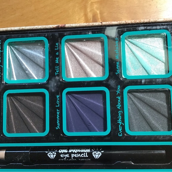 Harry Styles One Direction Makeup - Picture 4 of 5